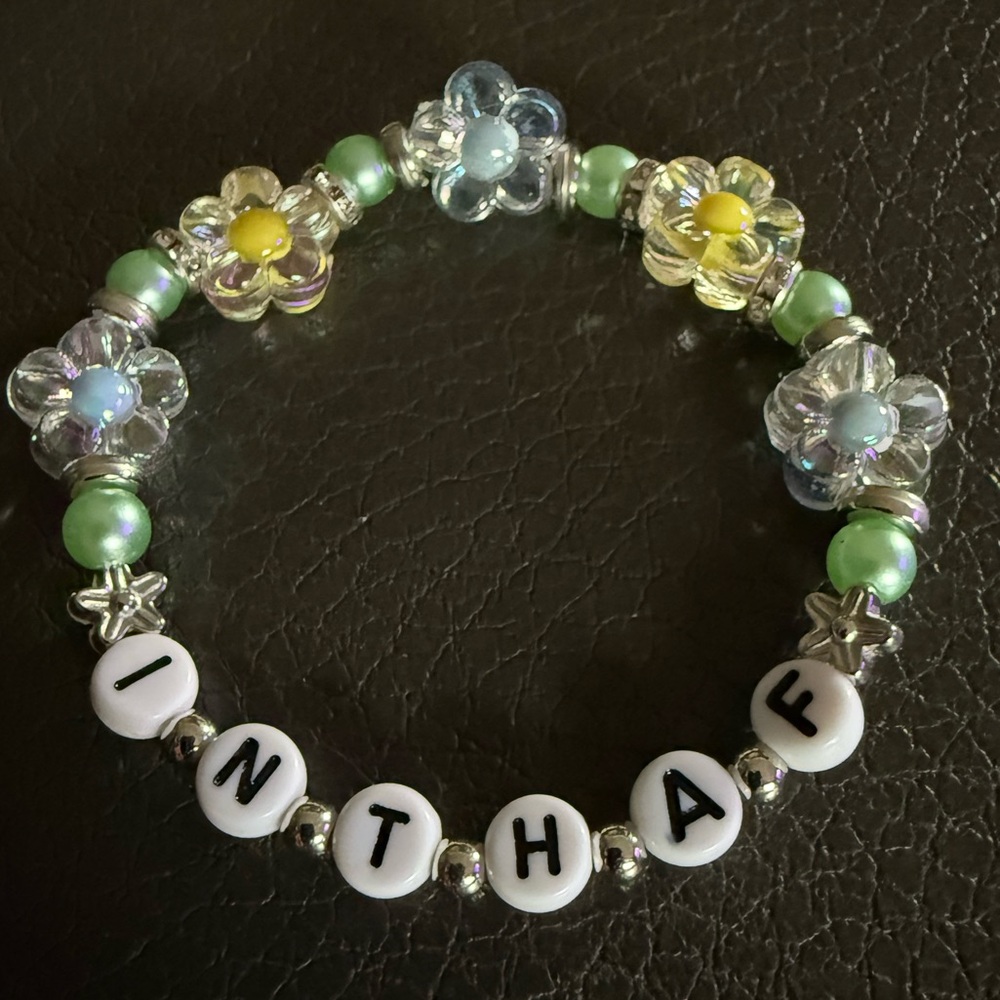 It’s Nice to Have a Friend Taylor Swift Handmade Friendship Bracelet